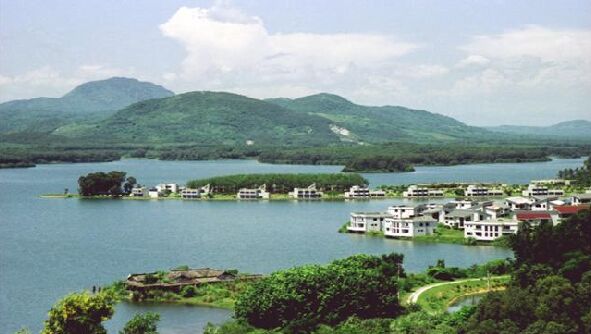 Yunyue Lake